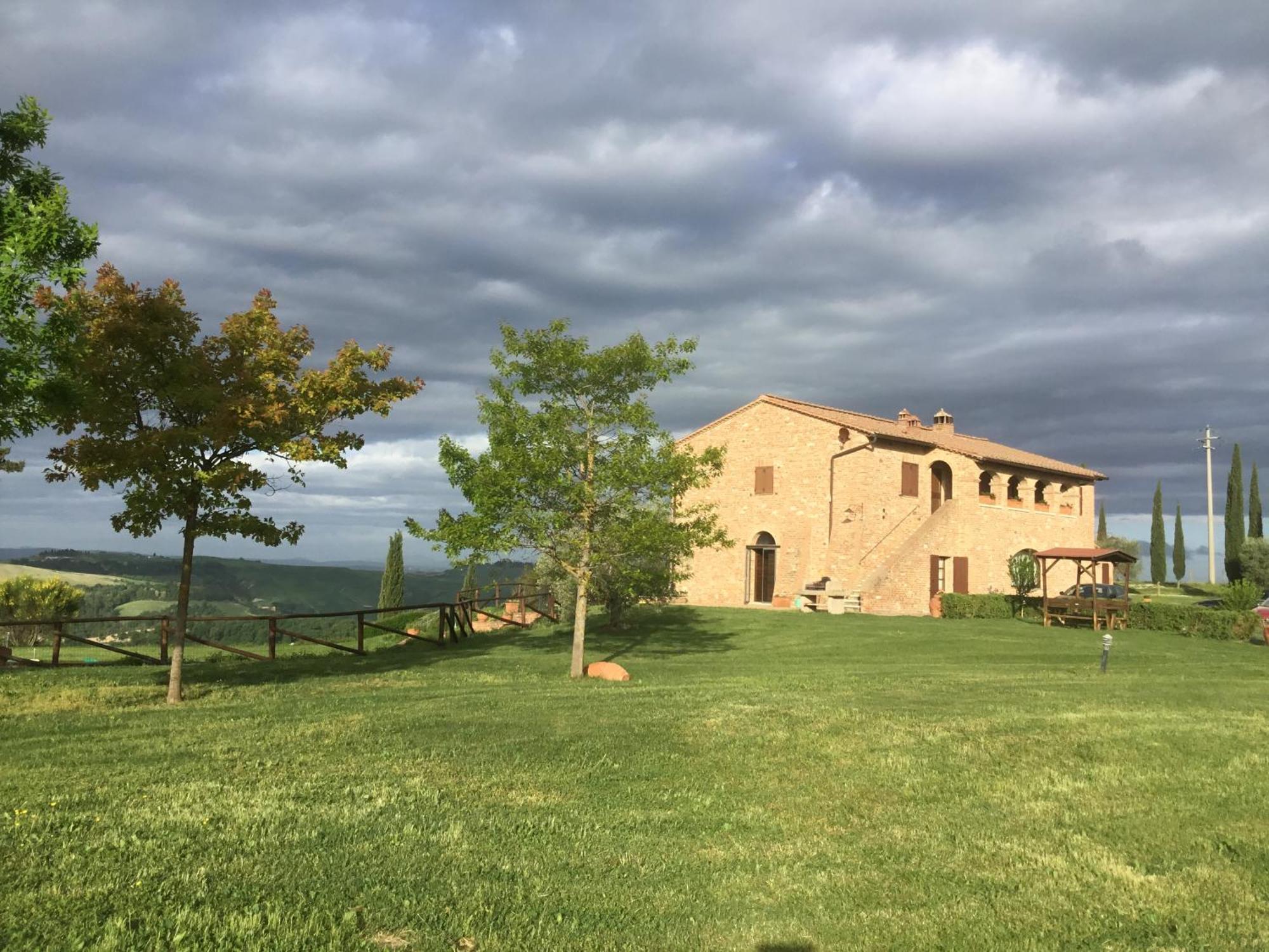 Podere Fornaci Ашано Екстериор снимка