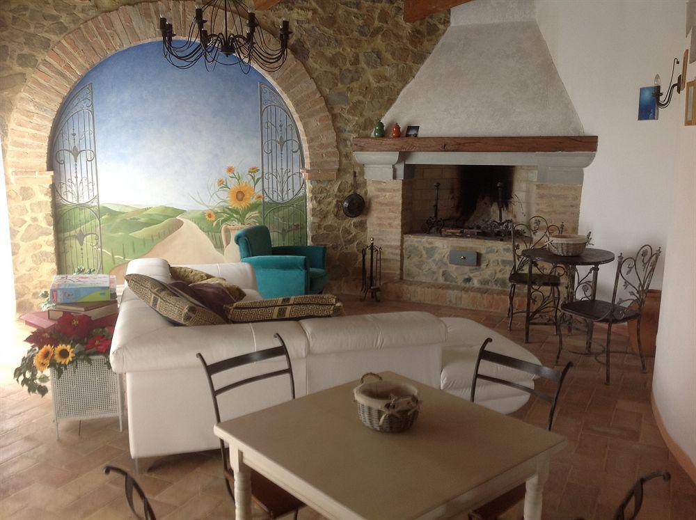 Podere Fornaci Ашано Екстериор снимка